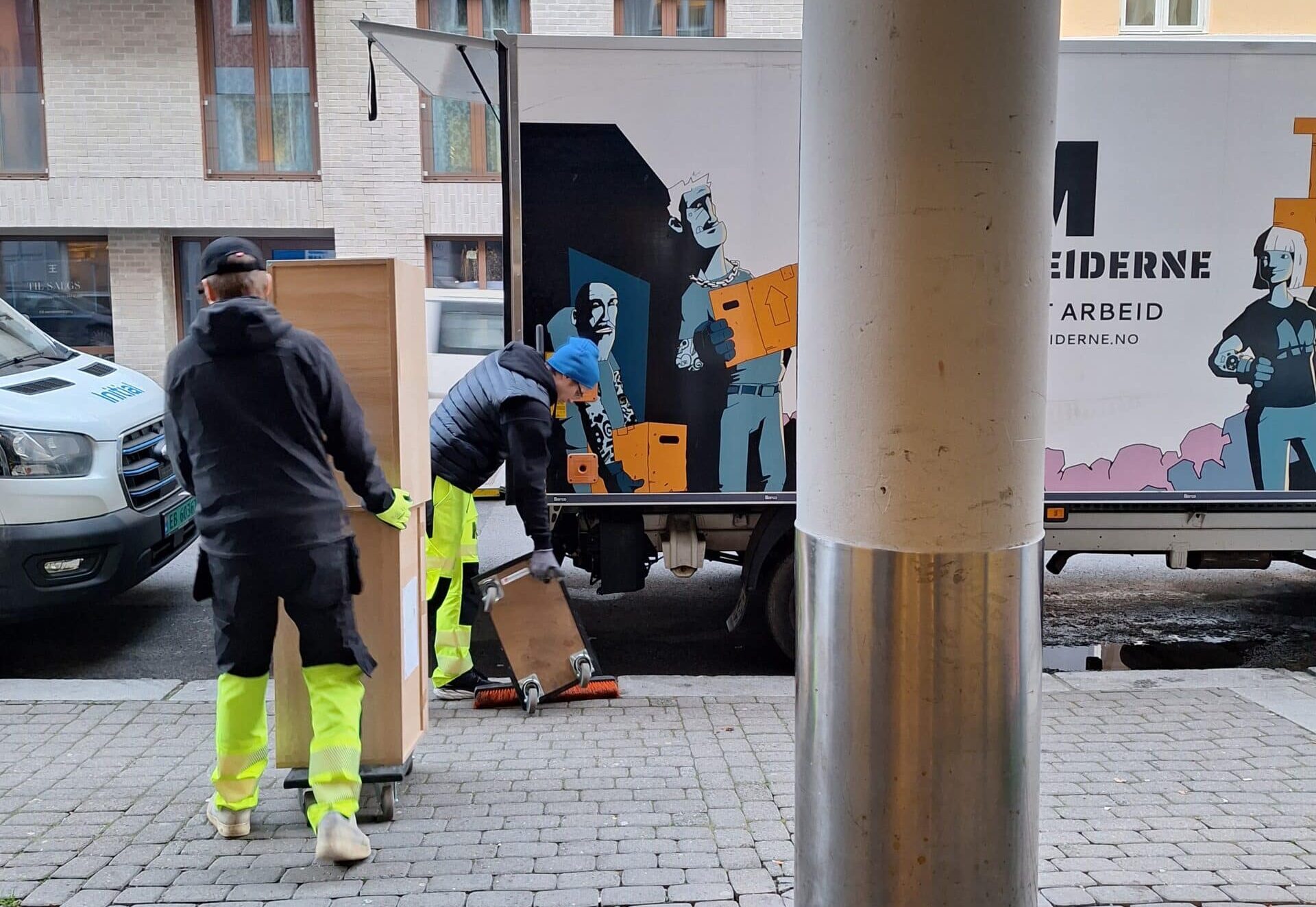 Kontorflytt med Medarbeiderne